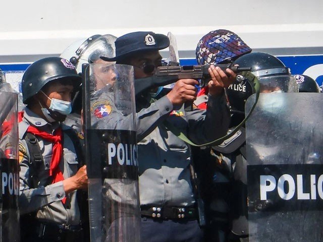 میانمار میں فوجی بغاوت کیخلاف احتجاج، پولیس فائرنگ سے مزید 9 مظاہرین ہلاک