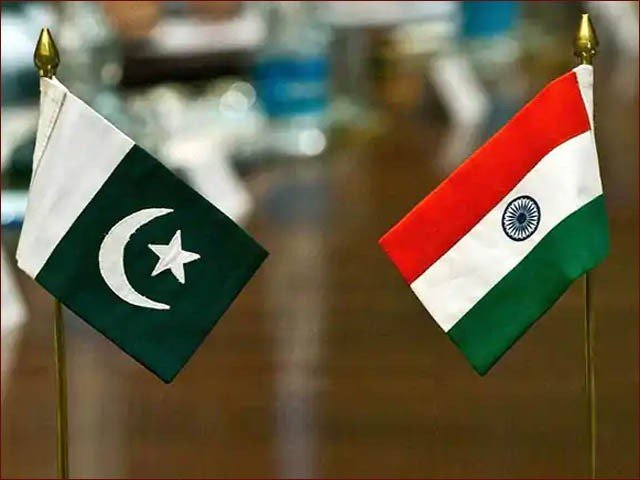 کورونا کی تباہ کاریاں؛ پاکستان نے بھارت کو مدد کی پیشکش کردی