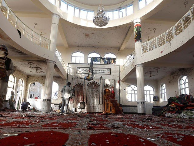افغانستان میں نماز جمعہ کے دوران مسجد میں دھماکا، 100 افراد جاں بحق