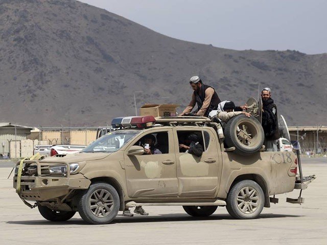 پنج شیر میں طالبان کے گورنر بم حملے میں بال بال بچ گئے