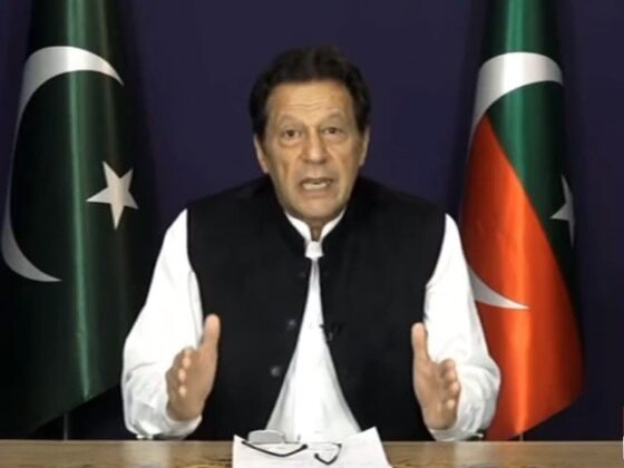 عمران خان کا ’بااختیار لوگوں‘ سے مذاکرات کیلیے کمیٹی بنانے کا اعلان