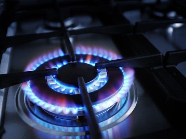 گھریلو صارفین کیلیے گیس کی قیمت میں اضافہ کریں گے، وفاقی وزیر توانائی