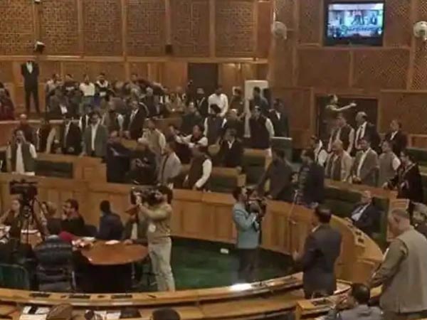 مقبوضہ کشمیر کی اسمبلی میں آرٹیکل 370 کی بحالی کا بل منظور